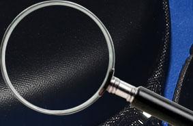 earbuds carrying case detail 1.jpg